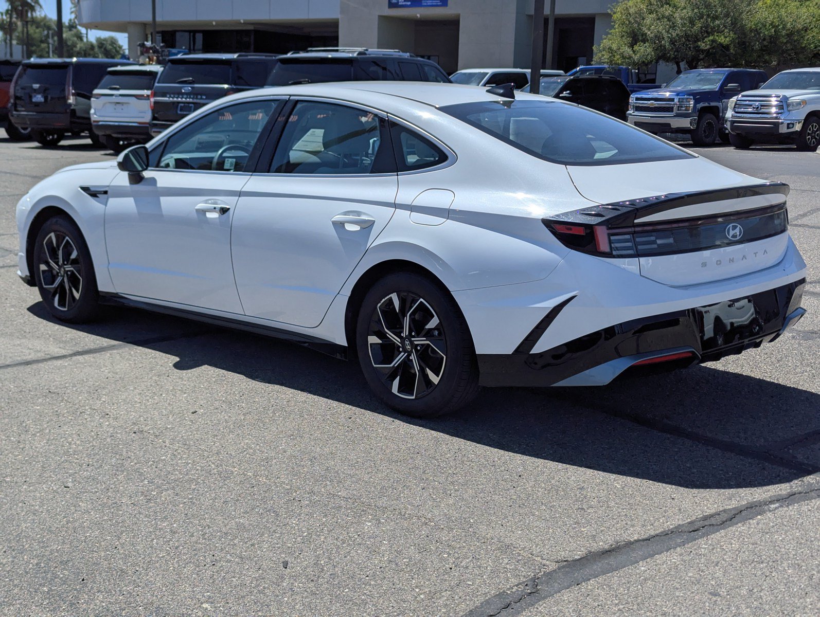 Used 2024 Hyundai Sonata SEL FWD image 4