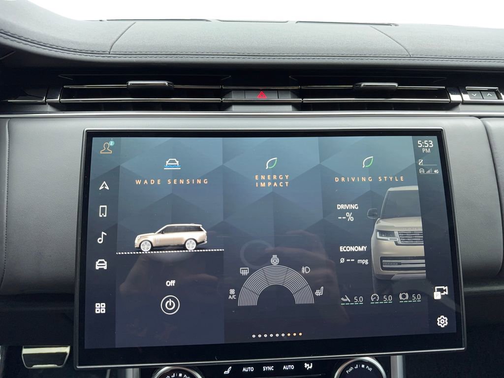 Used 2023 Land Rover Range Rover Long Wheelbase SE image 28