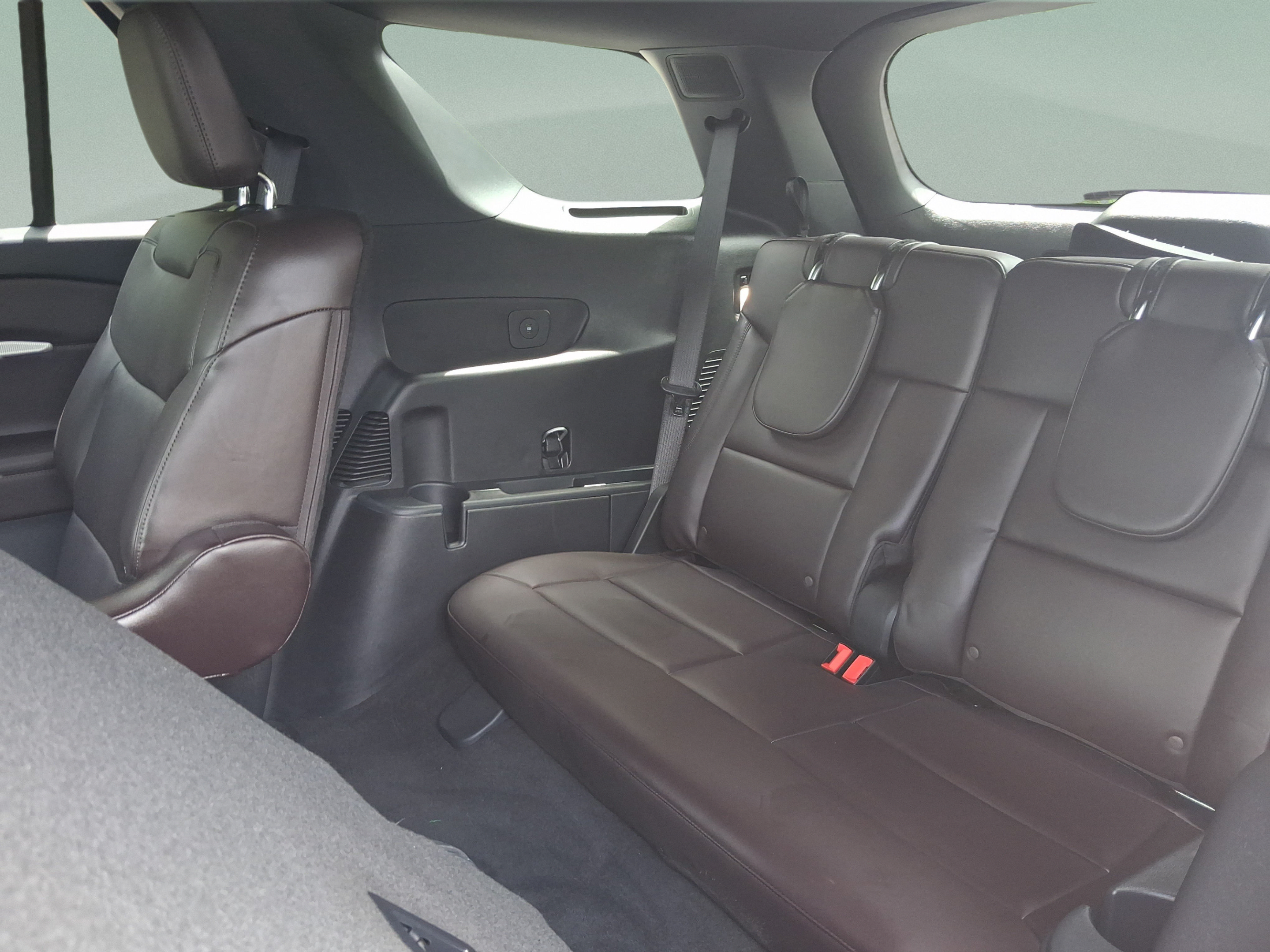 Used 2026 Ford Explorer Platinum RWD image 26