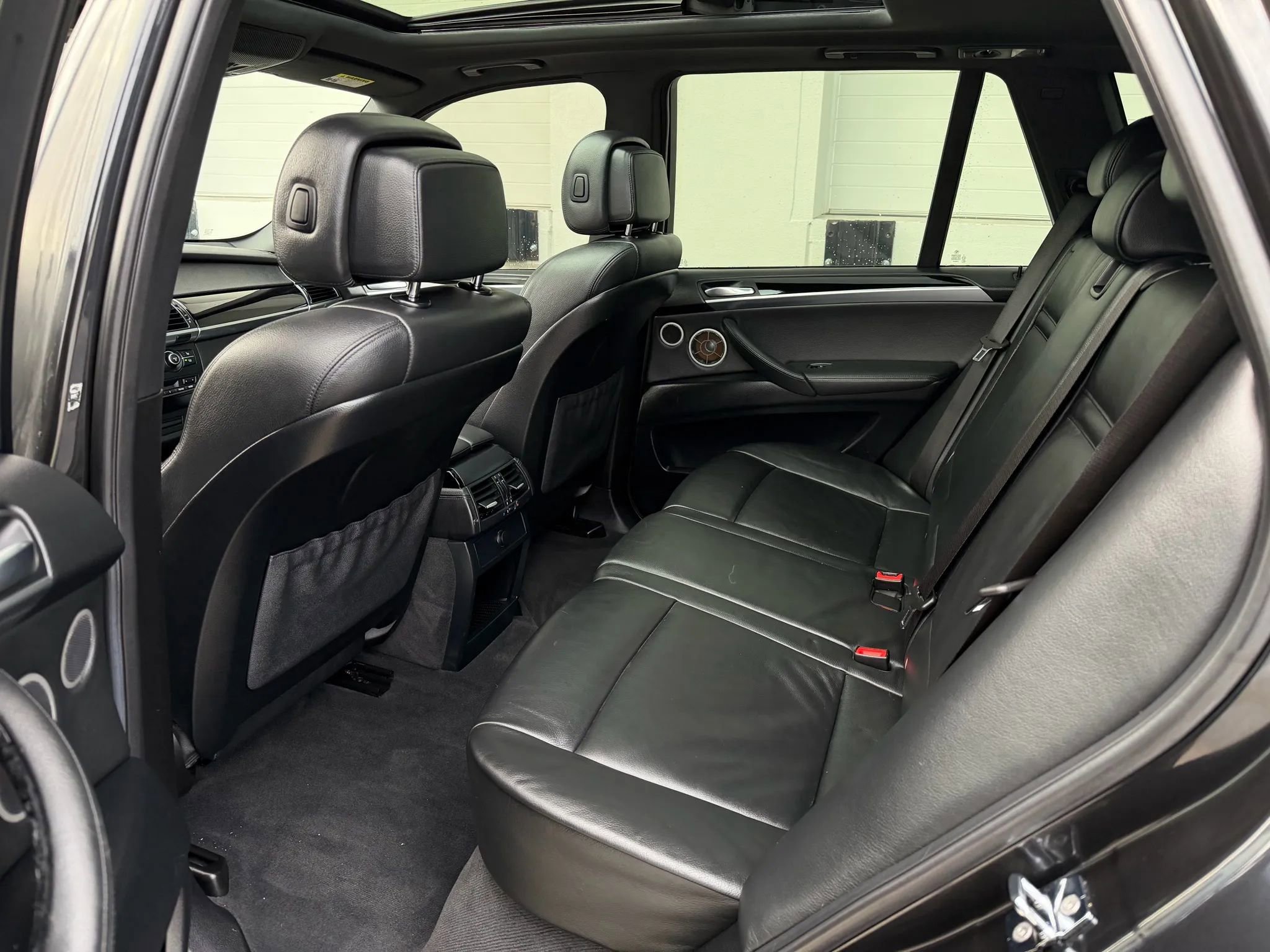 Used 2010 BMW X5 M image 12