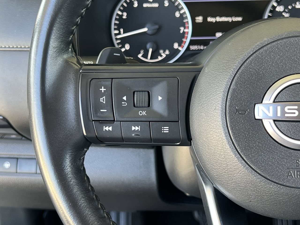 Used 2024 Nissan Pathfinder SV AWD/4WD image 10