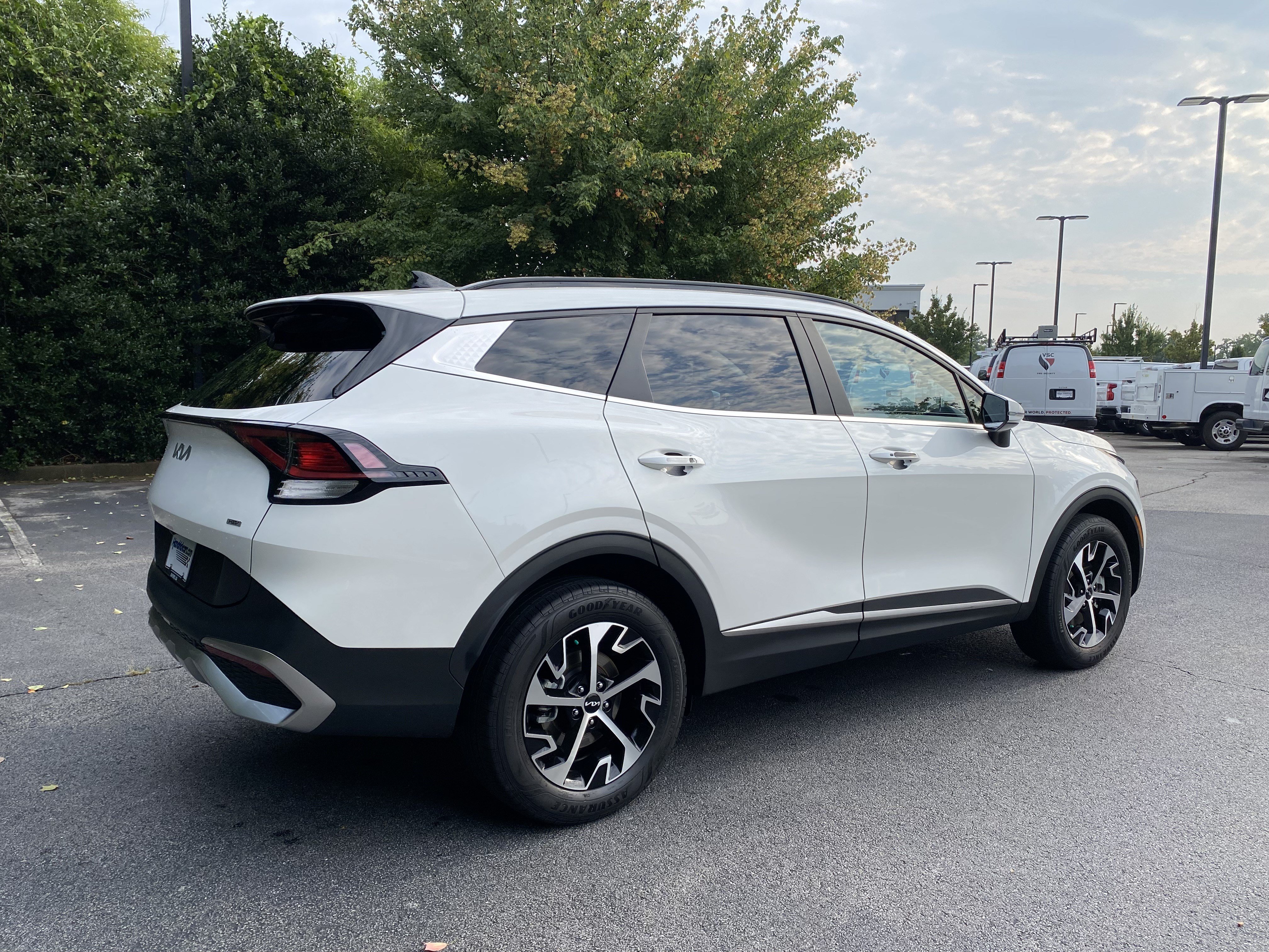 Used 2023 Kia Sportage EX w/ EX Premium Package AWD/4WD image 9