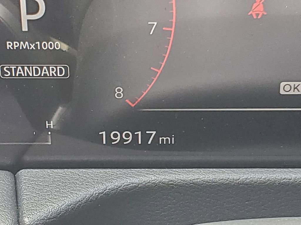 Used 2025 Nissan Armada SL w/ Captain's Chari Seat Package image 36