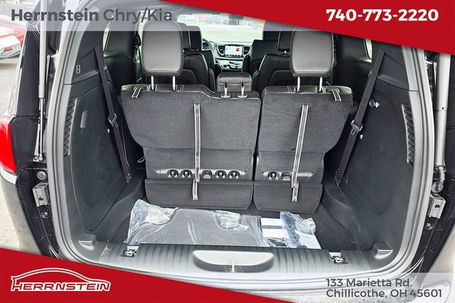 New 2026 Chrysler Voyager LX FWD image 26