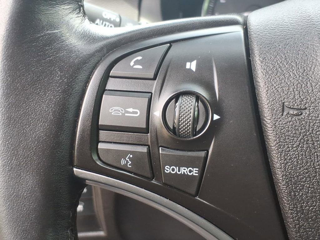 Used 2017 Acura MDX SH-AWD w/ Technology Package image 16