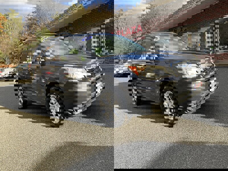 Used 2015 Subaru Forester 2.5i Premium w/ All-Weather Package image 3