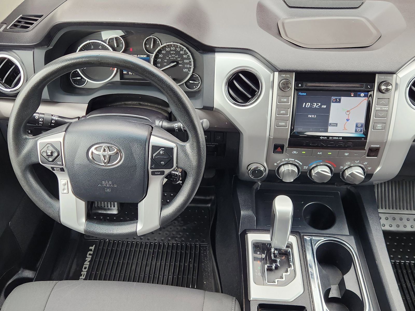 Used 2017 Toyota Tundra SR5 AWD/4WD image 32