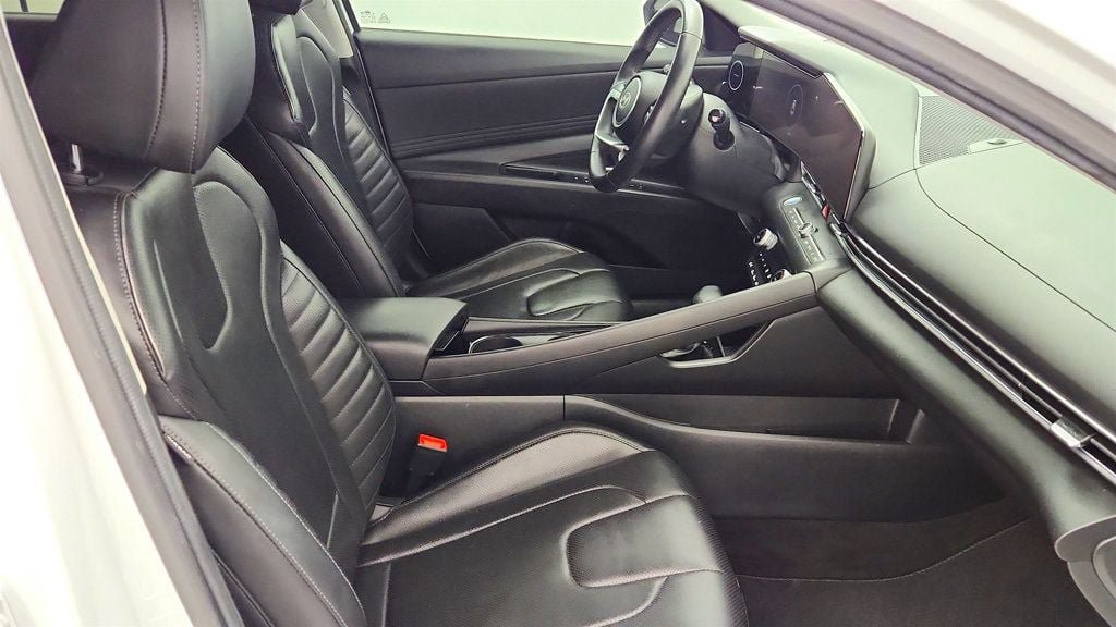 Used 2024 Hyundai Elantra Limited FWD image 25