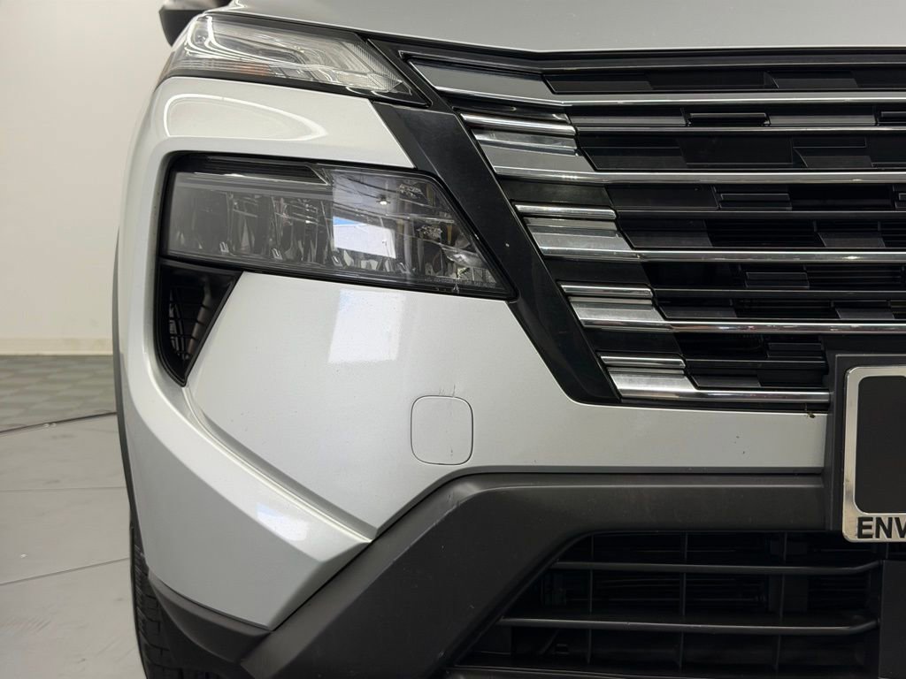Used 2024 Nissan Rogue S FWD image 9