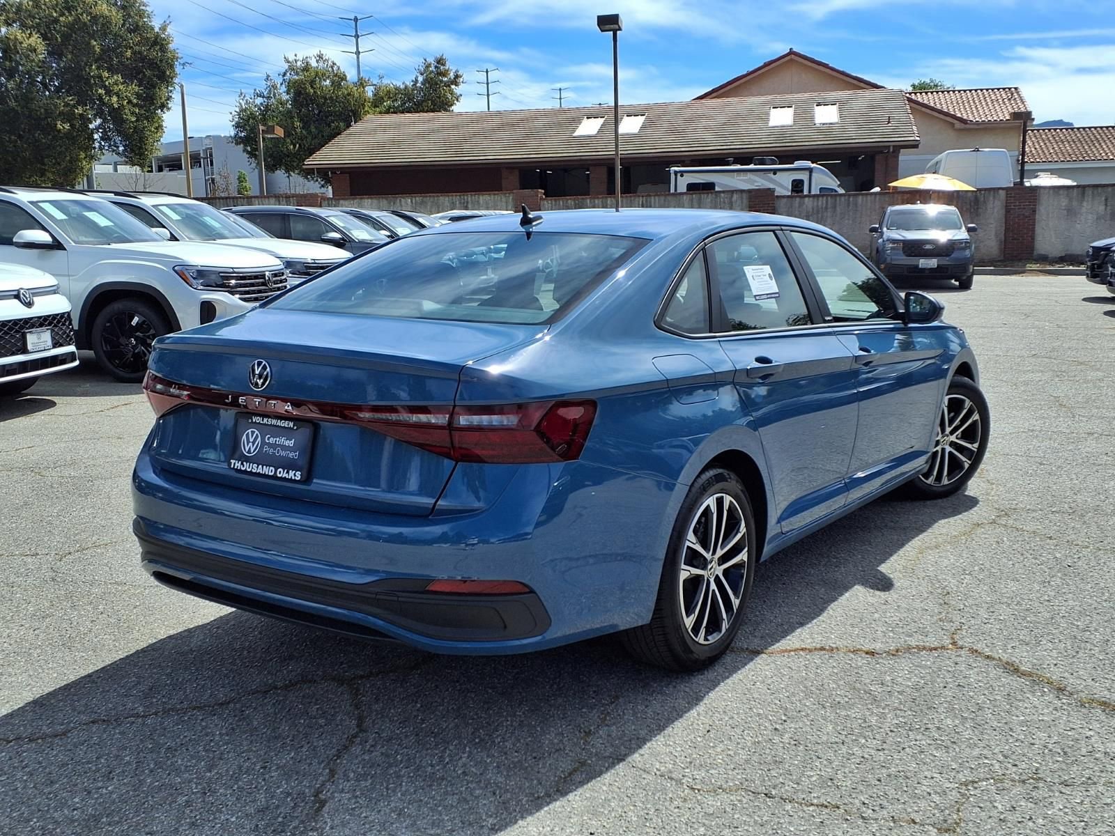 Certified 2025 Volkswagen Jetta Sport image 7