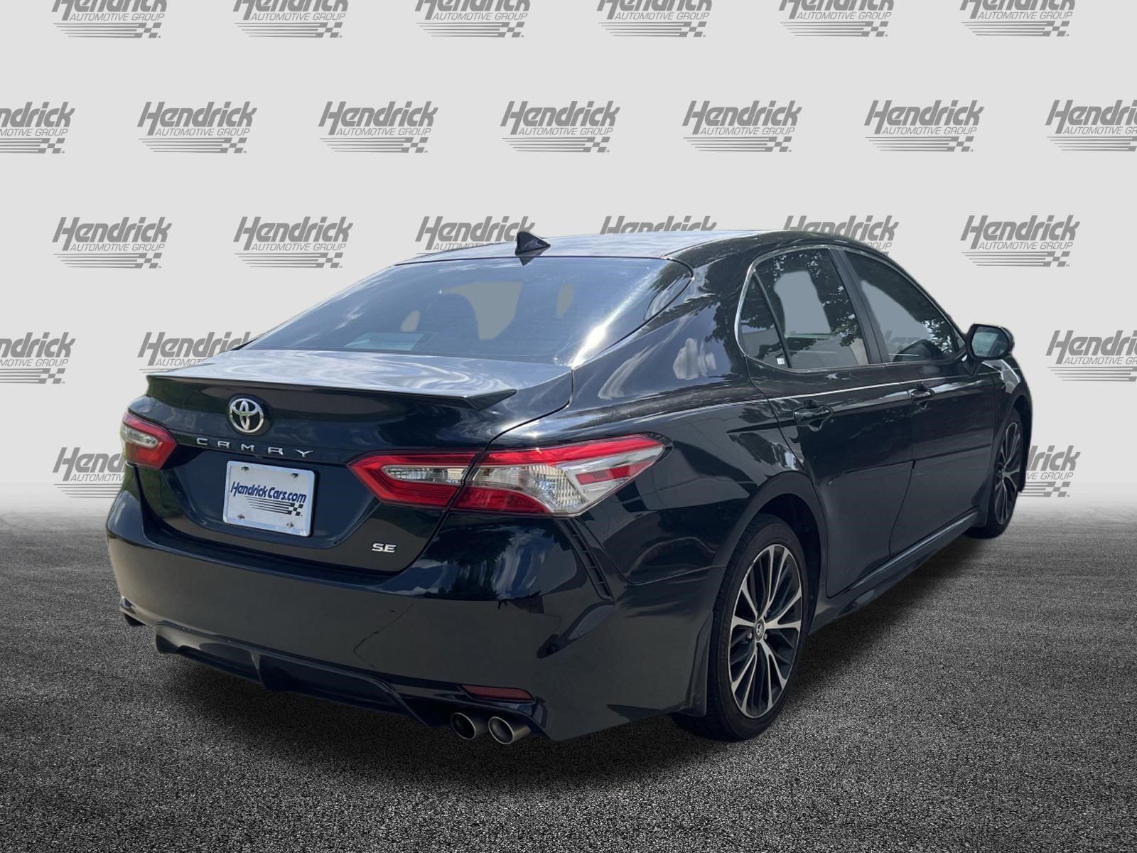 Used 2019 Toyota Camry SE FWD image 10