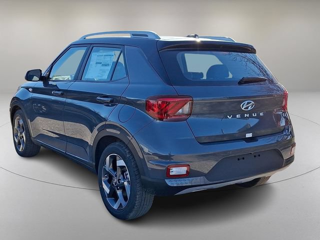 New 2026 Hyundai Venue SEL FWD image 5