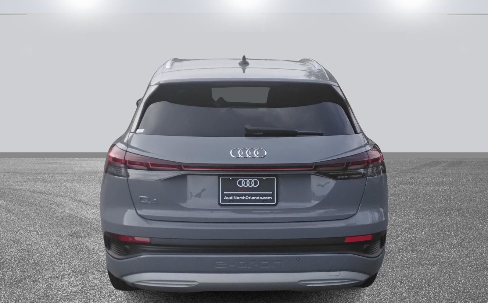 Used 2025 Audi Q4 e-tron Premium image 5