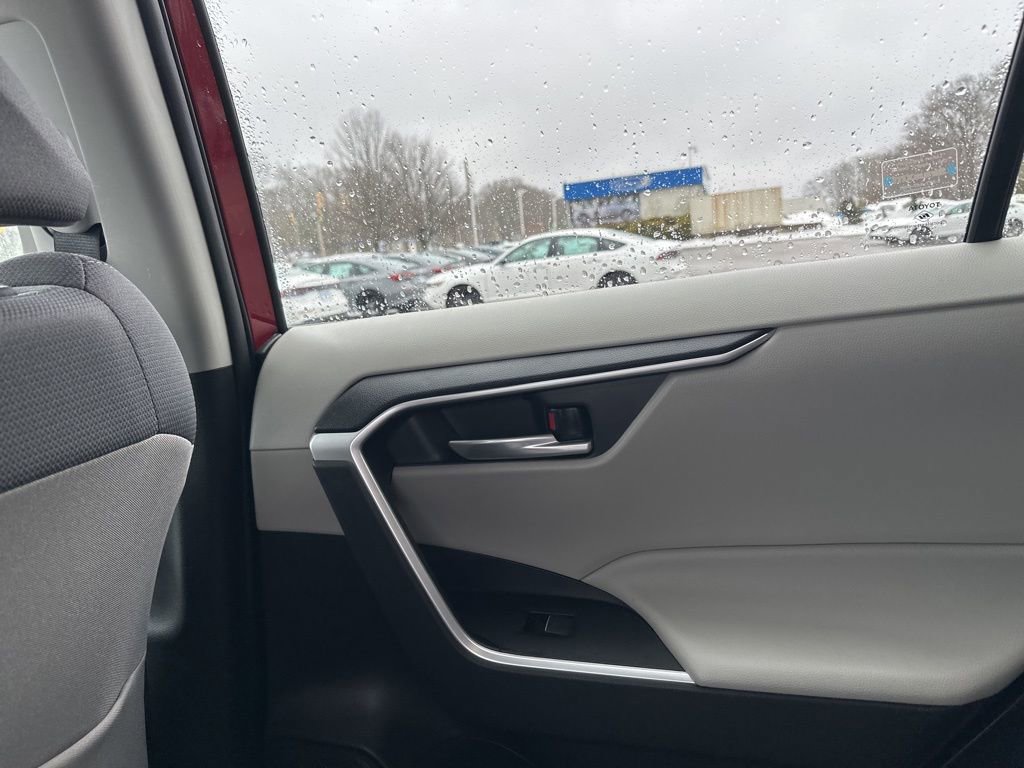 Used 2023 Toyota RAV4 XLE w/ Convenience Package image 33