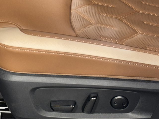 New 2026 Nissan Pathfinder Platinum image 25