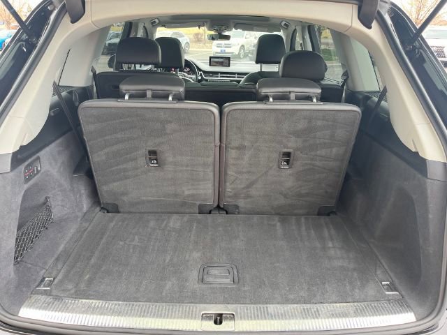 Used 2019 Audi Q7 3.0T Prestige w/ Prestige Package image 11