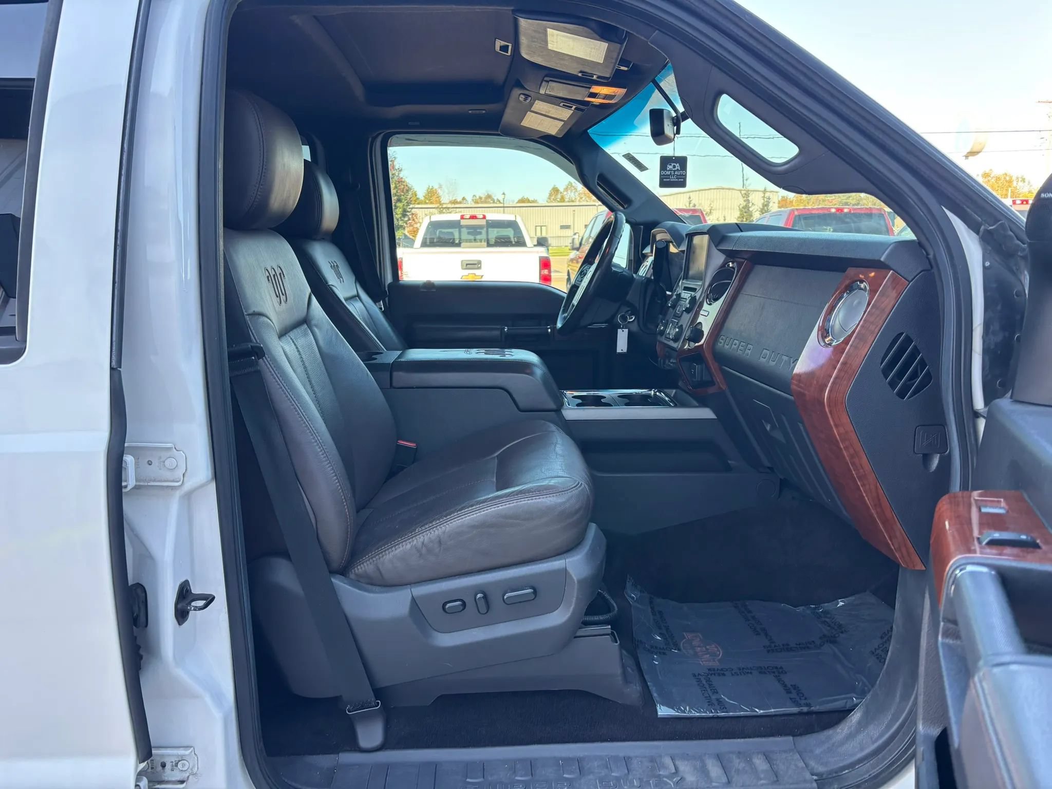 Used 2016 Ford F250 King Ranch w/ King Ranch w/Chrome Package AWD/4WD image 19