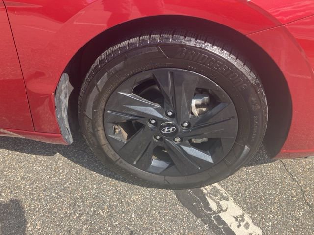 Used 2023 Hyundai Elantra SEL w/ Cargo Package FWD image 11