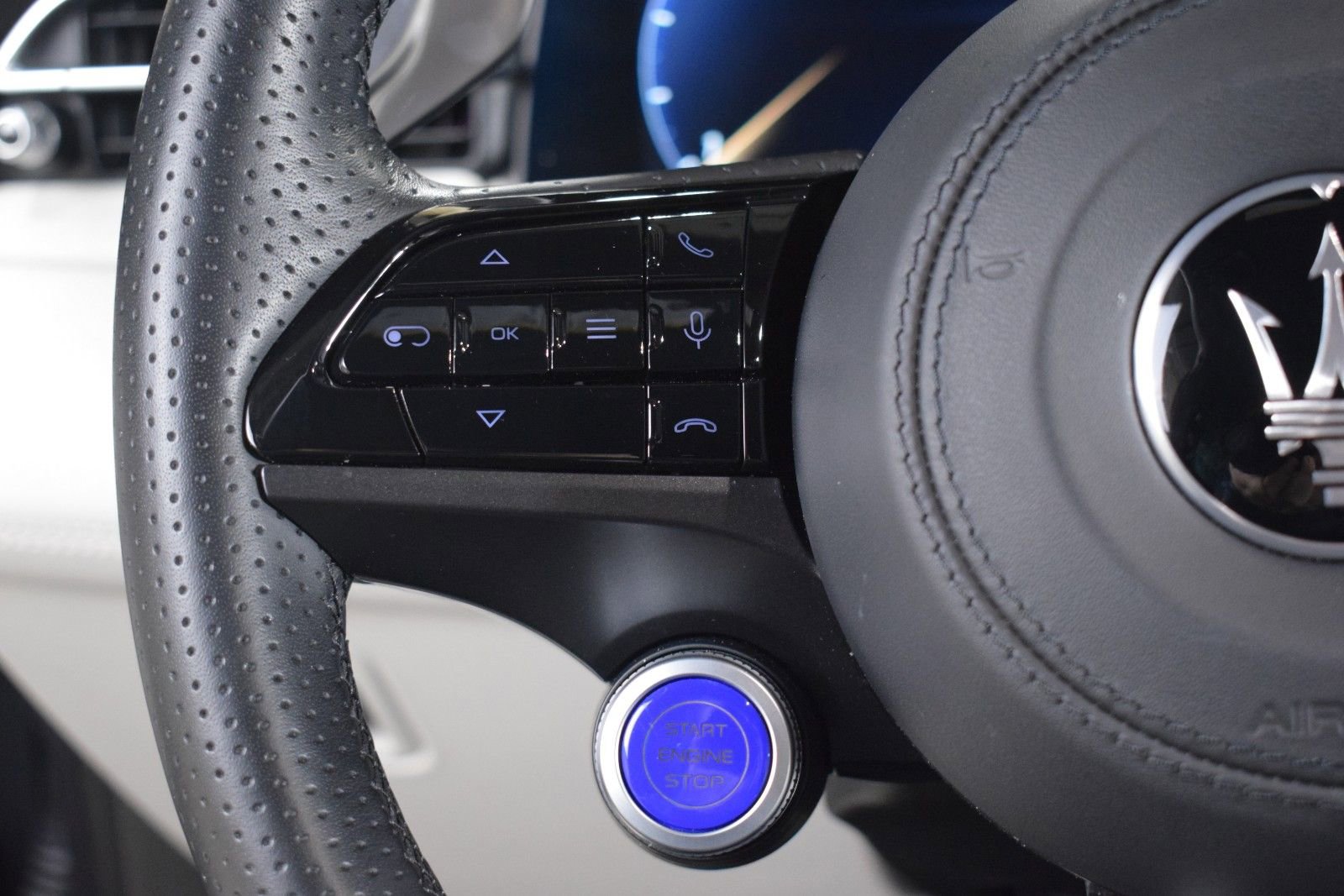 Certified 2024 Maserati Grecale GT image 28