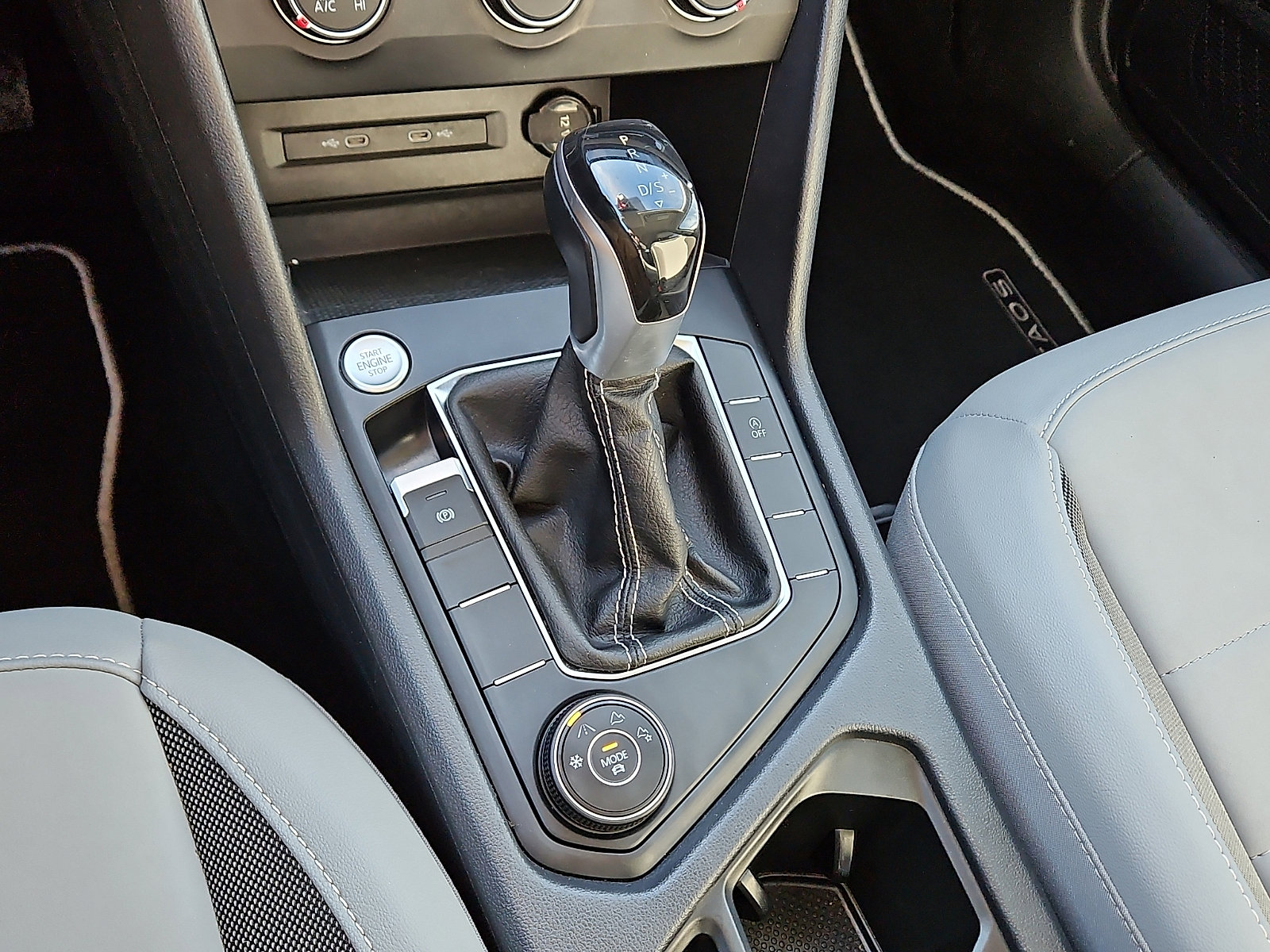 Certified 2022 Volkswagen Taos SE w/ Driver Assistance Package image 13