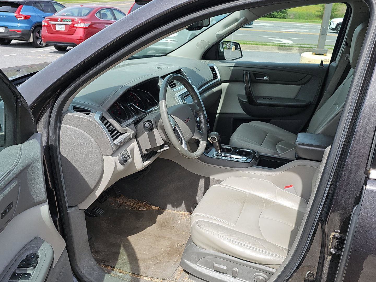 Used 2015 GMC Acadia SLT AWD/4WD image 7
