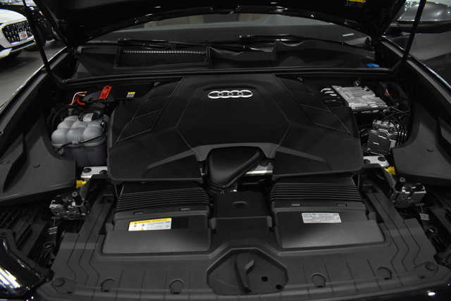 Used 2025 Audi Q8 Premium Plus w/ Premium Plus Package image 38