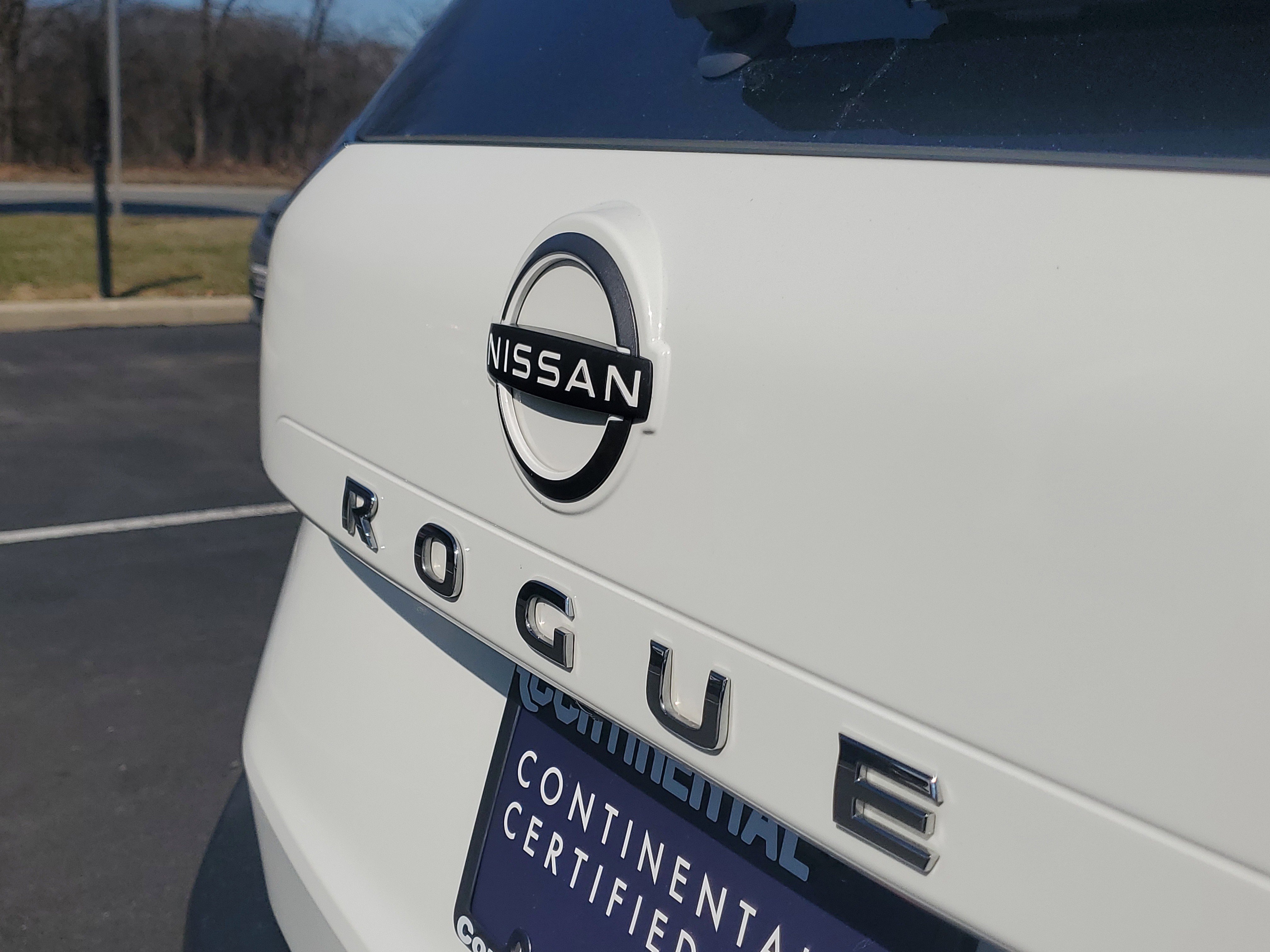 Used 2023 Nissan Rogue S image 6