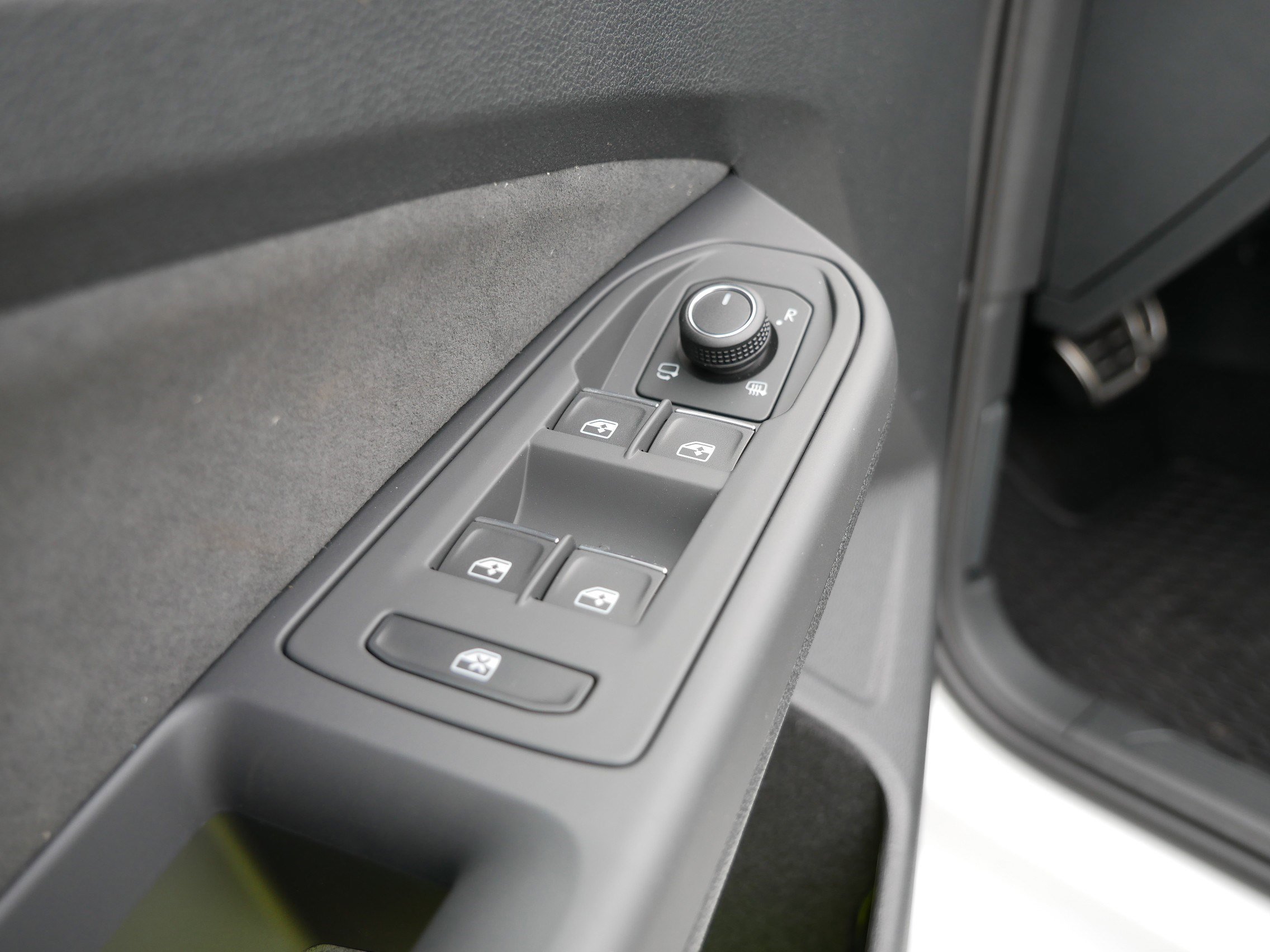 New 2025 Volkswagen GTI S image 7