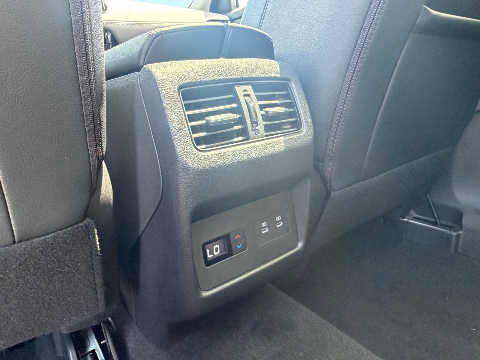 New 2025 Nissan Rogue SL w/ Tech Package FWD image 11