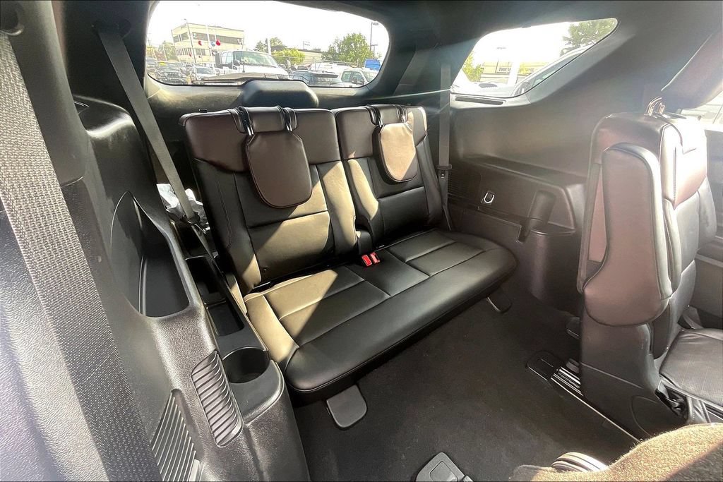 Certified 2023 Ford Explorer Platinum w/ Technology Package AWD/4WD image 27
