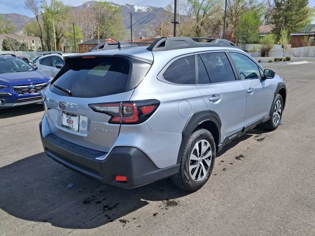 Used 2025 Subaru Outback Premium w/ Popular Package #1A image 3