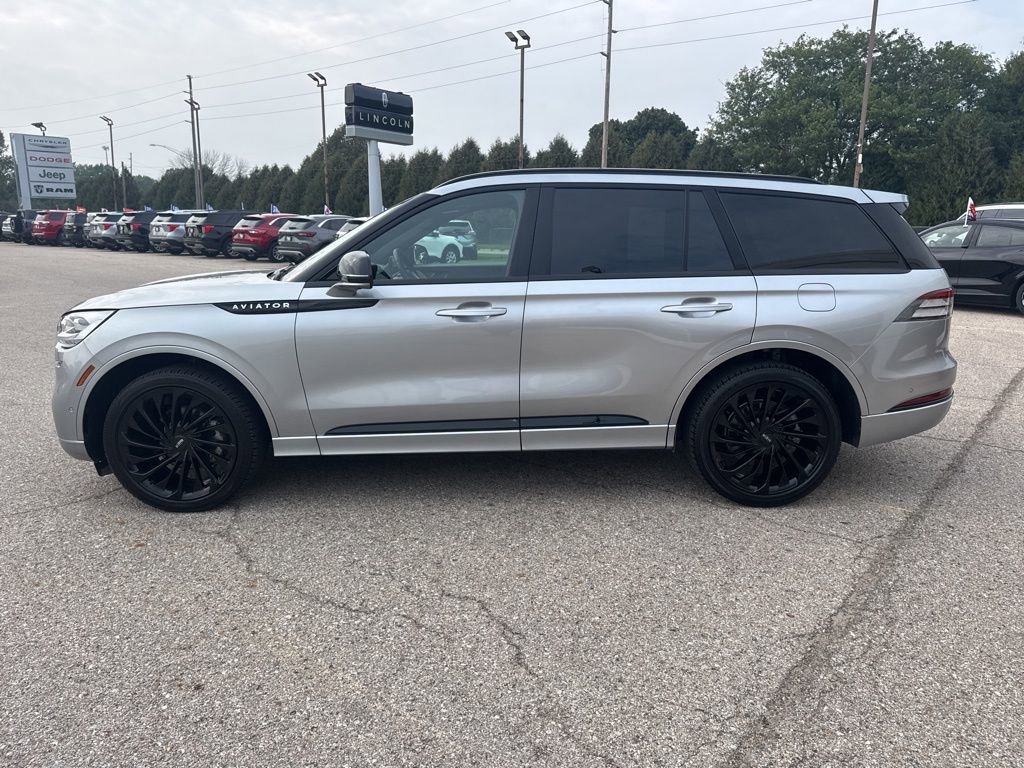 Used 2024 Lincoln Aviator Reserve w/ Equipment Group 201A image 4
