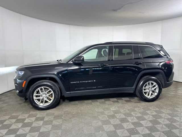 Used 2023 Jeep Grand Cherokee Laredo w/ Luxury Tech Group I AWD/4WD image 6