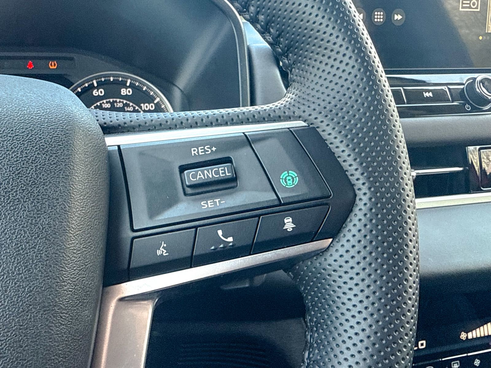 Used 2025 Mitsubishi Outlander SE image 47