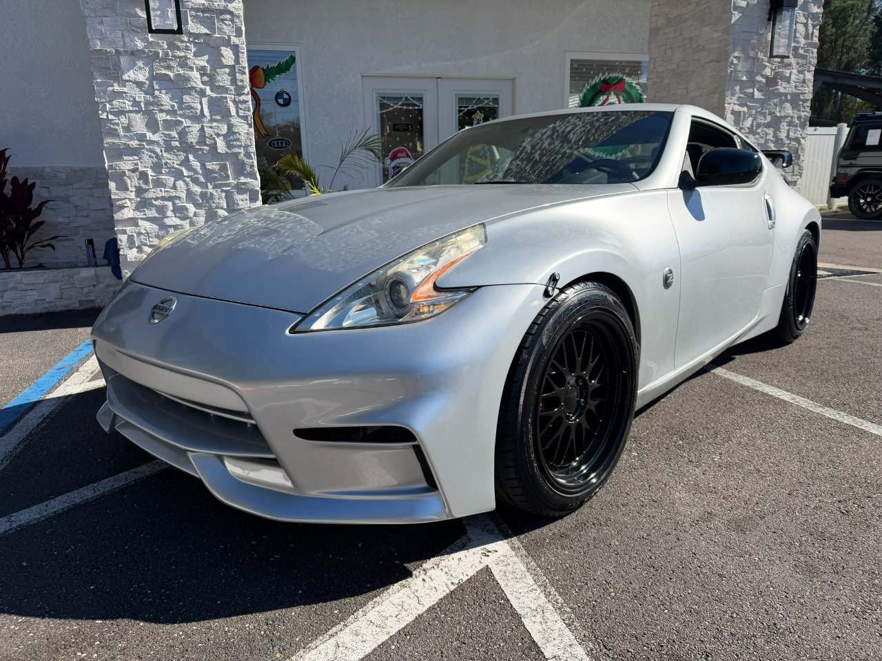 Used 2015 Nissan 370Z 2dr Cpe Manual Sport image 3