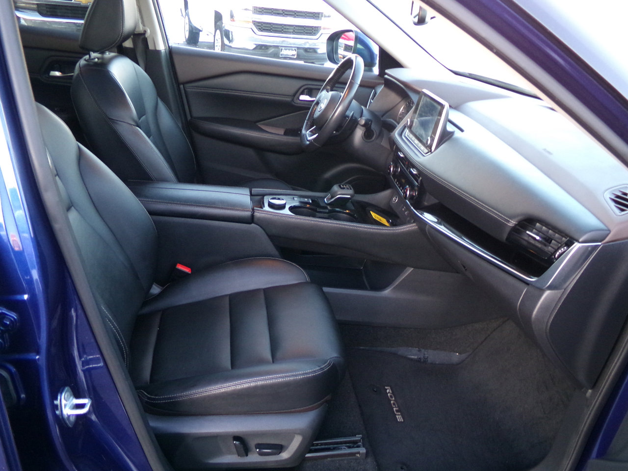 Used 2023 Nissan Rogue SL image 51