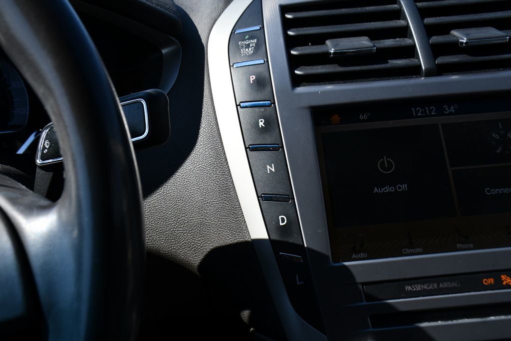 Used 2017 Lincoln MKZ Premiere image 24