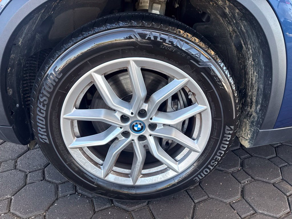 Used 2023 BMW X5 xDrive45e w/ Executive Package AWD/4WD image 11