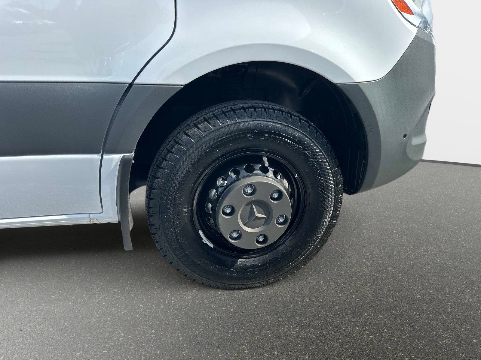 Used 2025 Mercedes-Benz Sprinter 3500 image 8