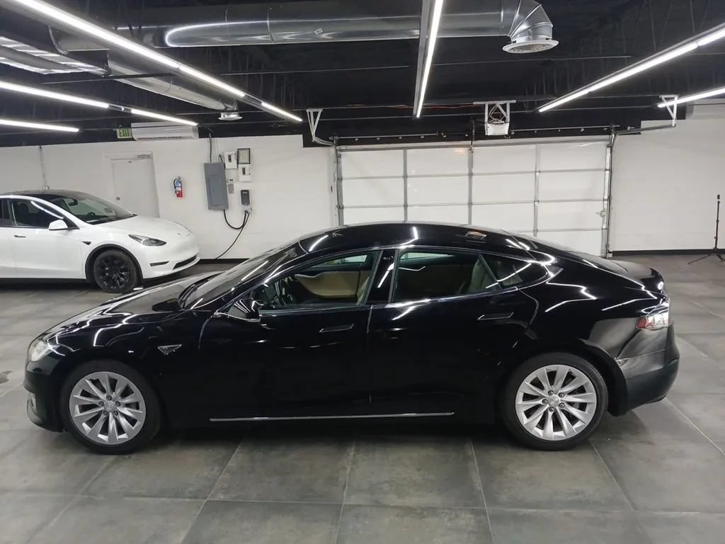 Used 2016 Tesla Model S 85D AWD/4WD image 39