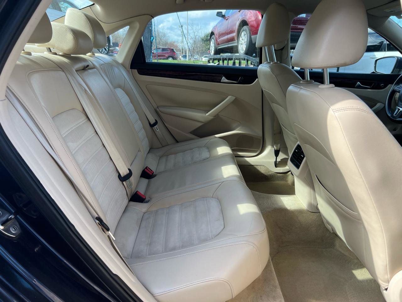 Used 2013 Volkswagen Passat 2.5 SEL Premium FWD image 14