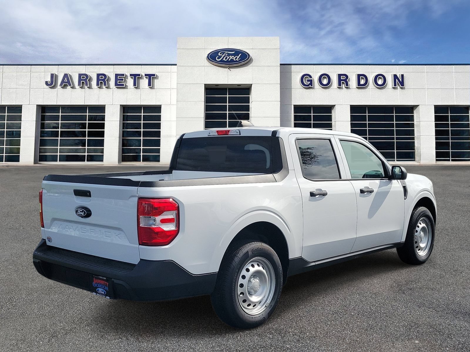 Certified 2025 Ford Maverick XL w/ Equipment Group 101A AWD/4WD image 4