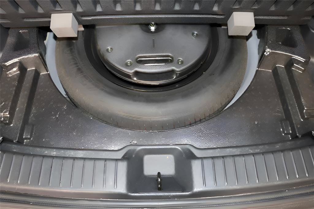 Used 2024 MAZDA CX-50 AWD 2.5 S w/ Premium Package image 13