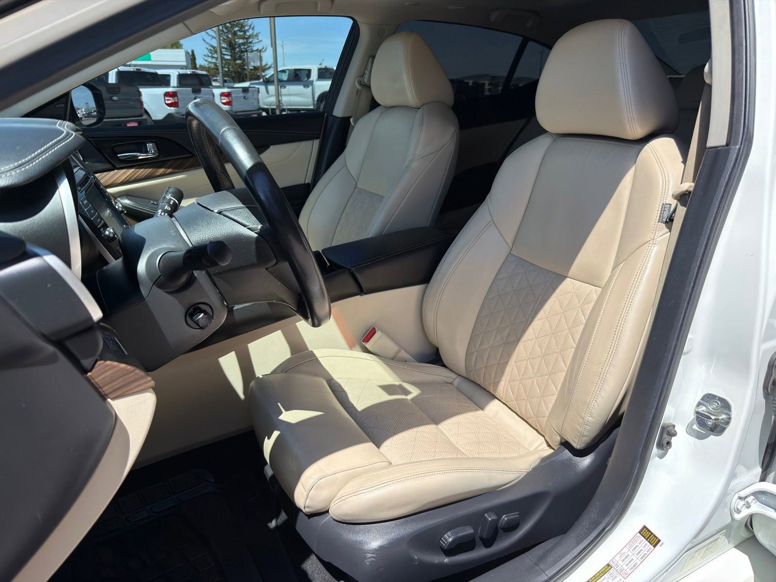 Used 2018 Nissan Maxima Platinum FWD image 14