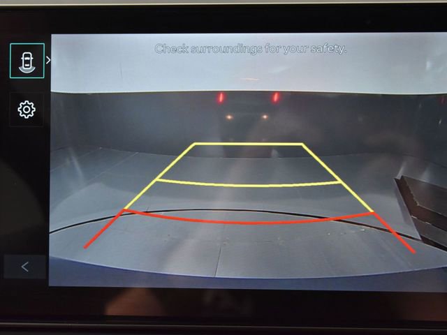 Certified 2025 Kia Sorento LX image 24