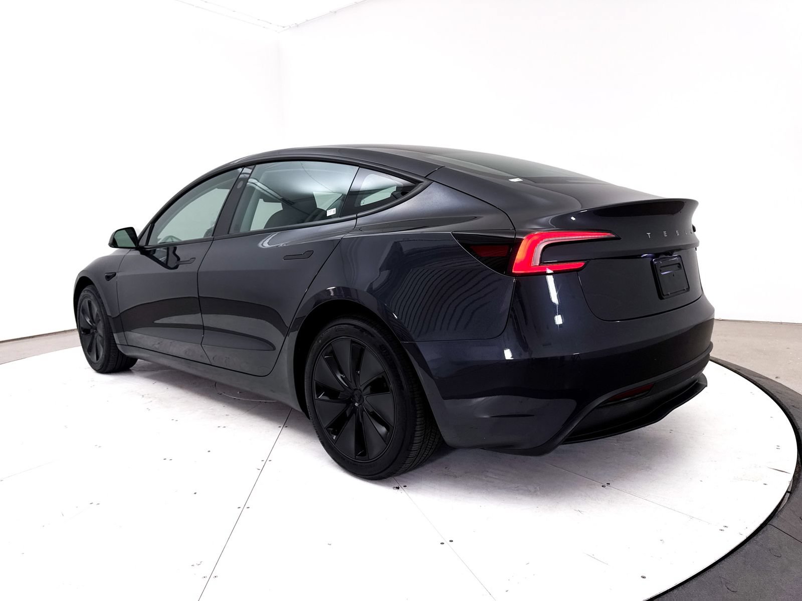 Used 2025 Tesla Model 3 Long Range RWD image 15
