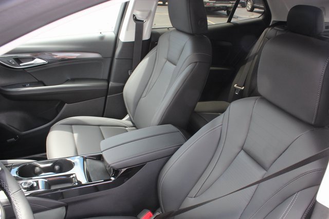 New 2025 Buick Envision Preferred image 2