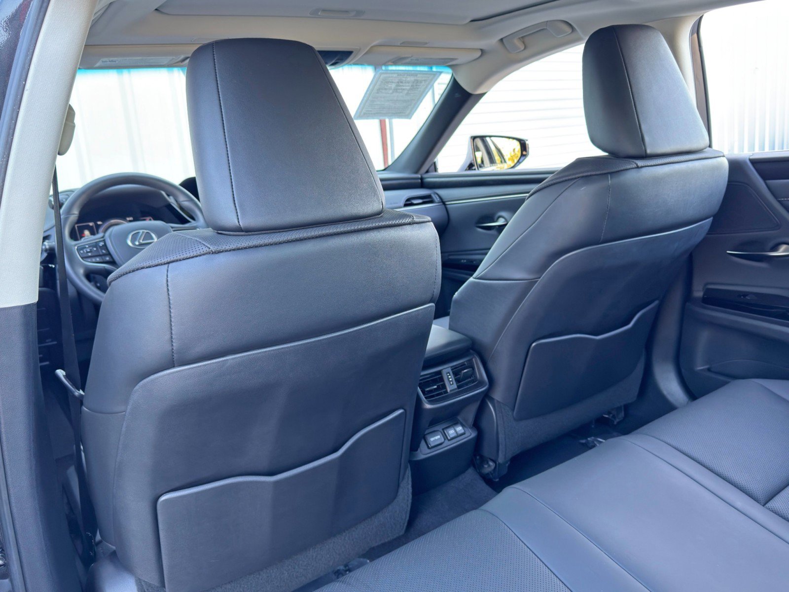 Used 2022 Lexus ES 300h w/ Premium Package FWD image 38