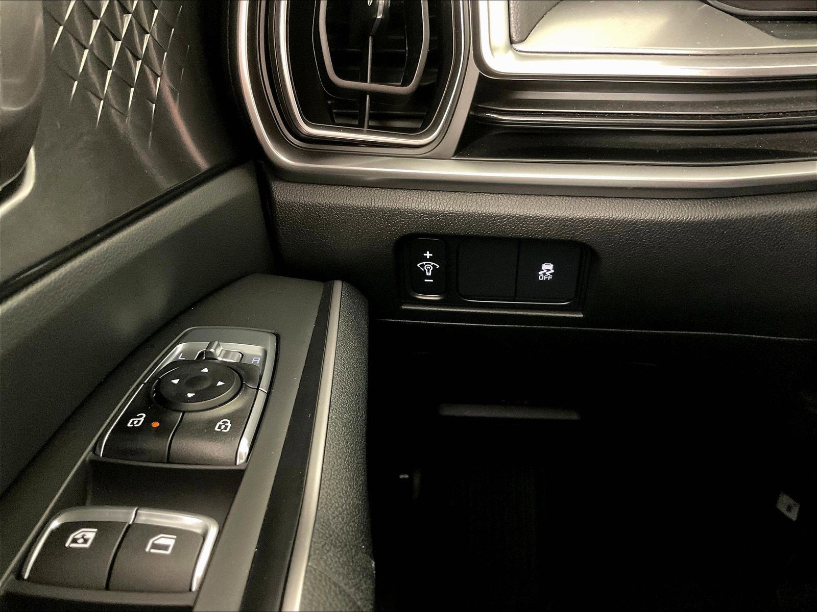 Certified 2026 Kia Sorento LX FWD image 15