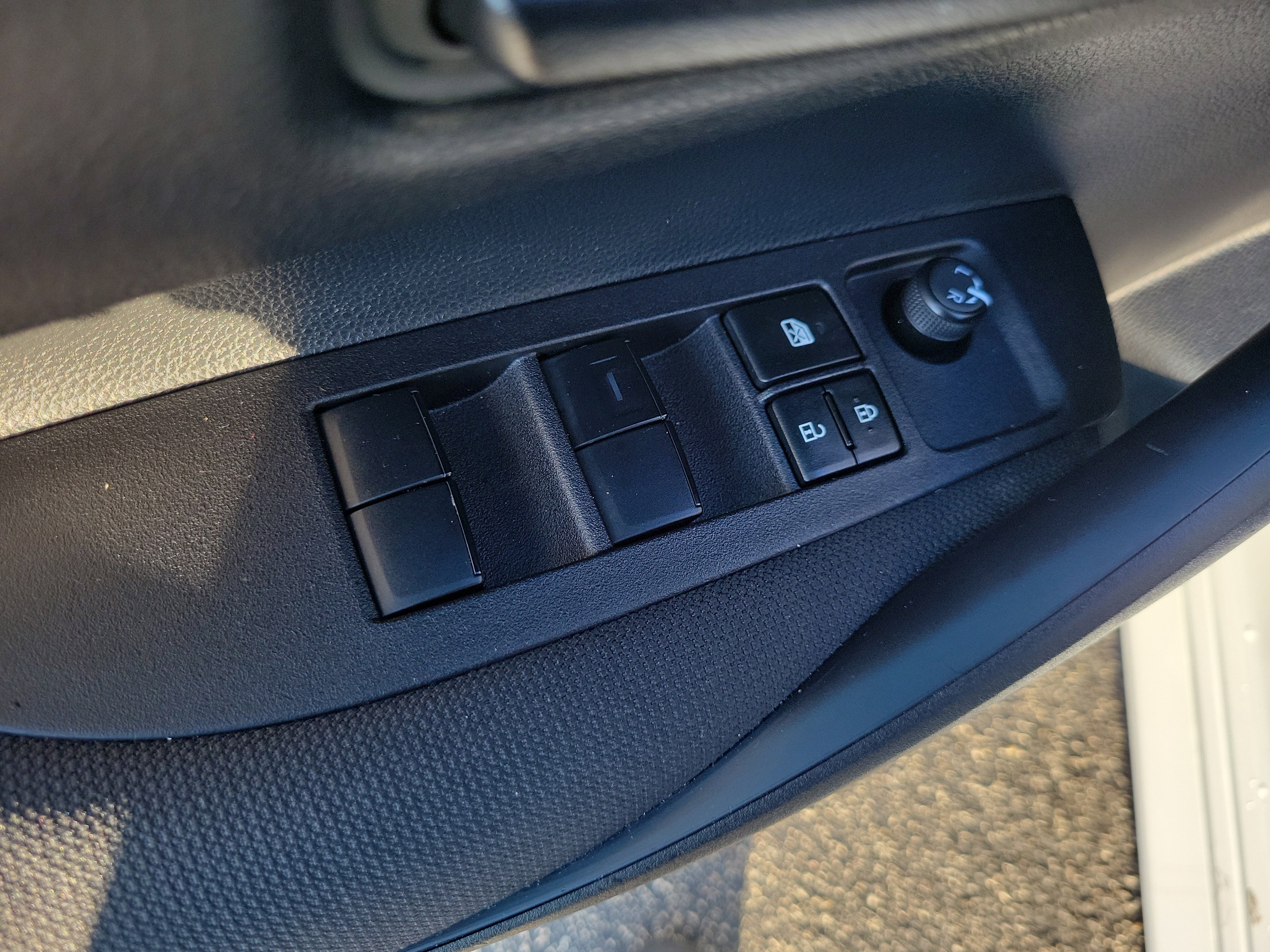 Used 2025 Toyota Corolla LE image 14